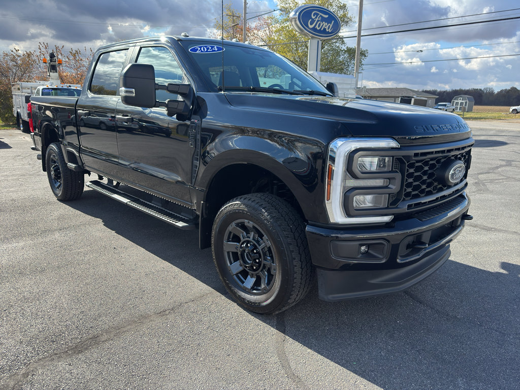 Used 2024 Ford F250 XL w/ STX Appearance Package image 3