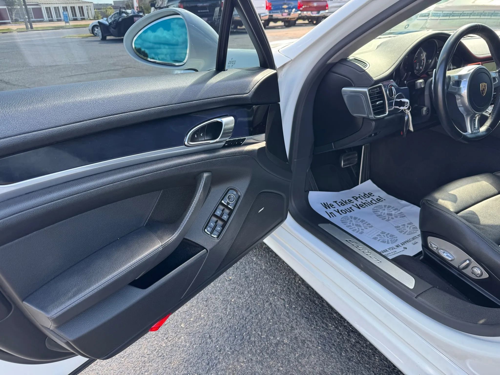 Used 2016 Porsche Panamera image 22