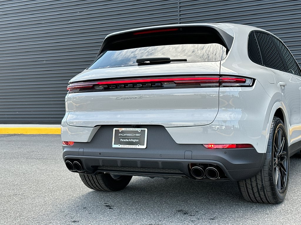 New 2027 Porsche Cayenne S AWD/4WD image 34