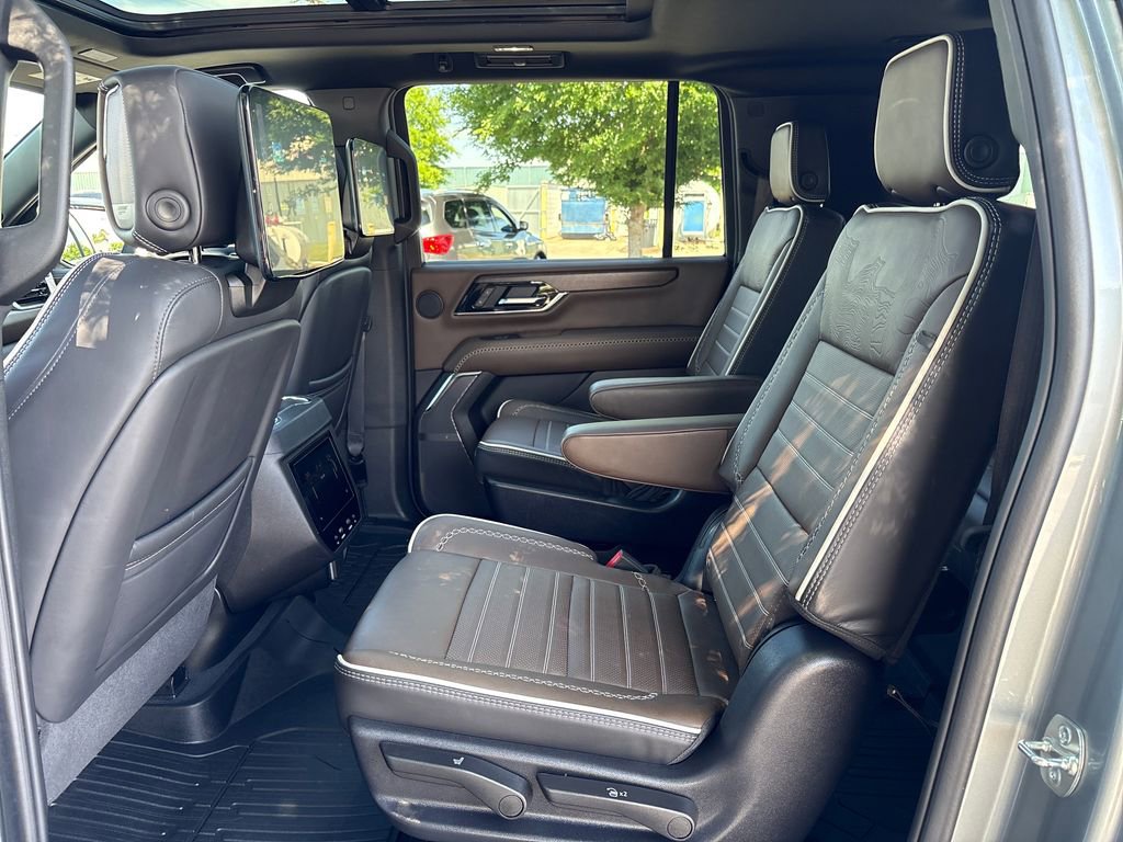 Certified 2025 GMC Yukon XL Denali Ultimate AWD/4WD image 44
