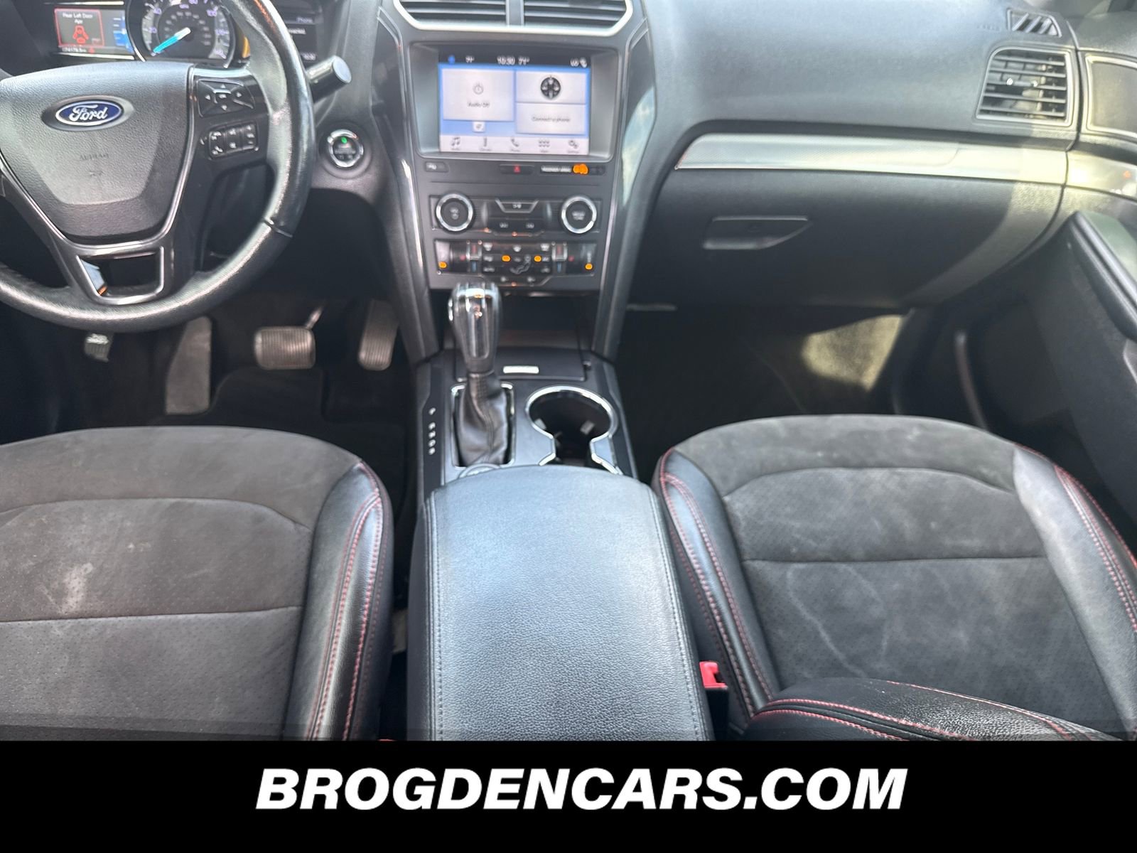 Used 2018 Ford Explorer XLT w/ Equipment Group 202A AWD/4WD image 10