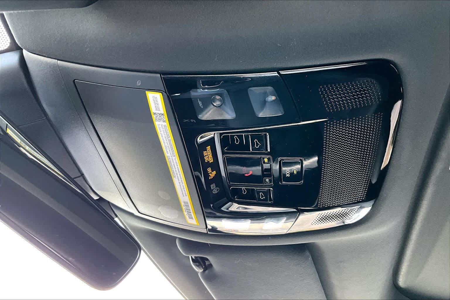 Used 2025 Lexus RX 350 Premium w/ Accessory Package (Z1) FWD image 32