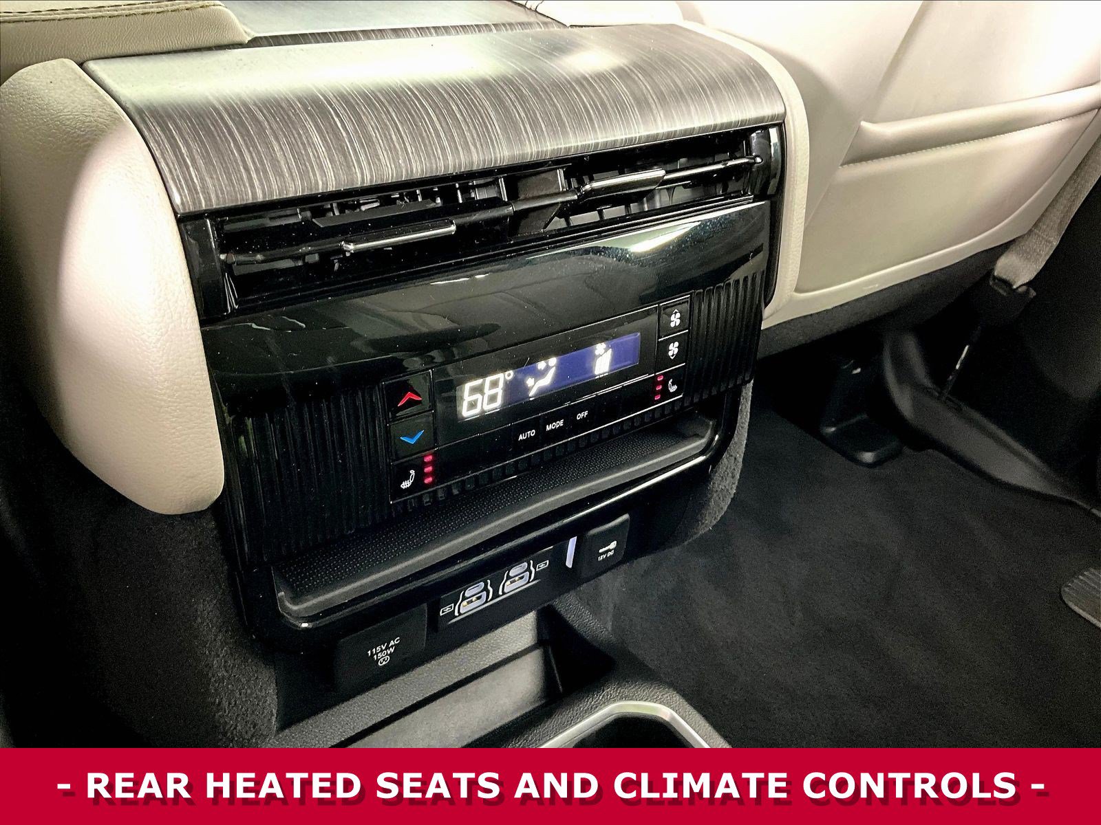 Used 2024 Jeep Wagoneer Series III AWD/4WD image 10
