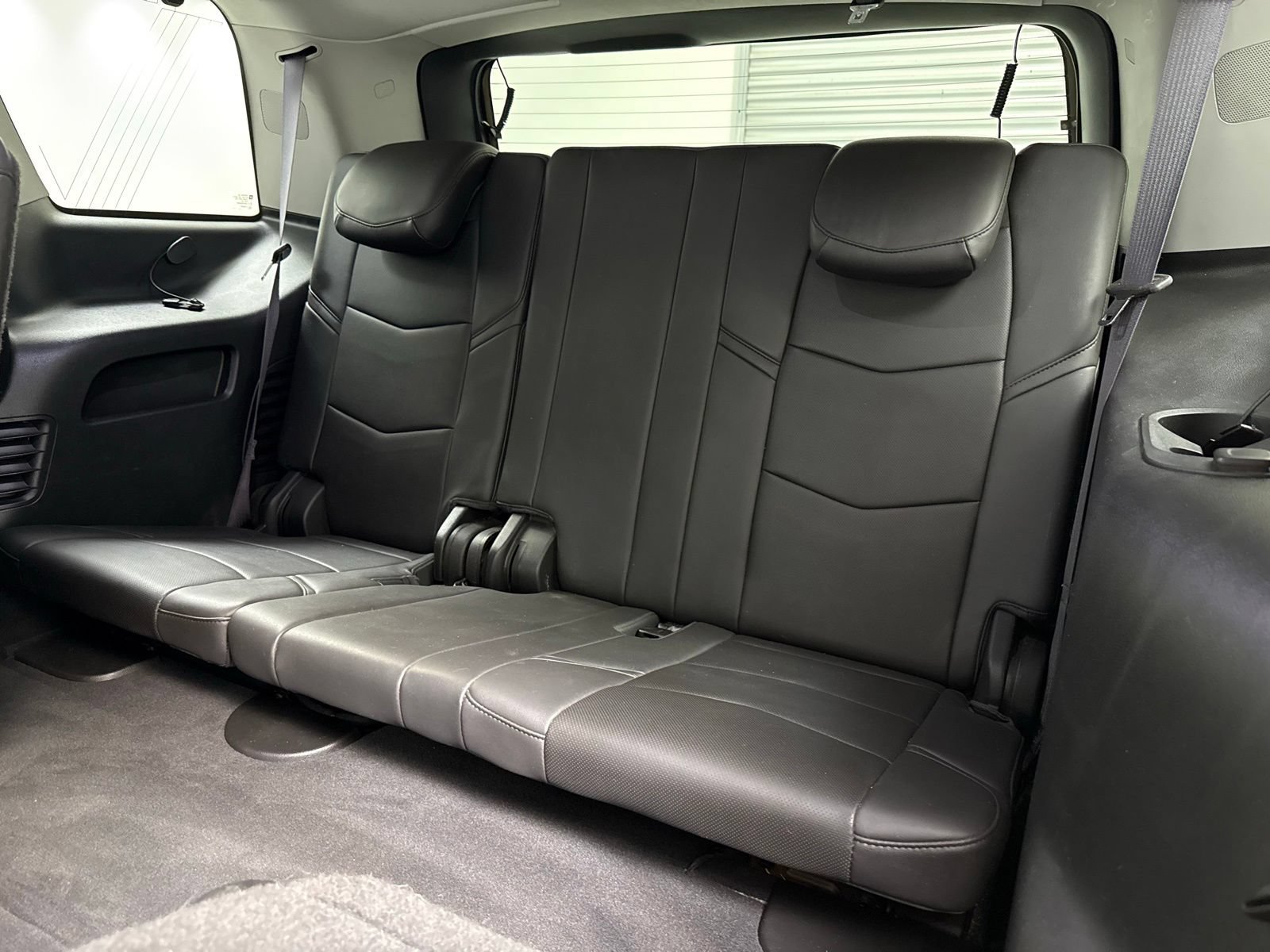 Used 2015 Cadillac Escalade 4WD image 21