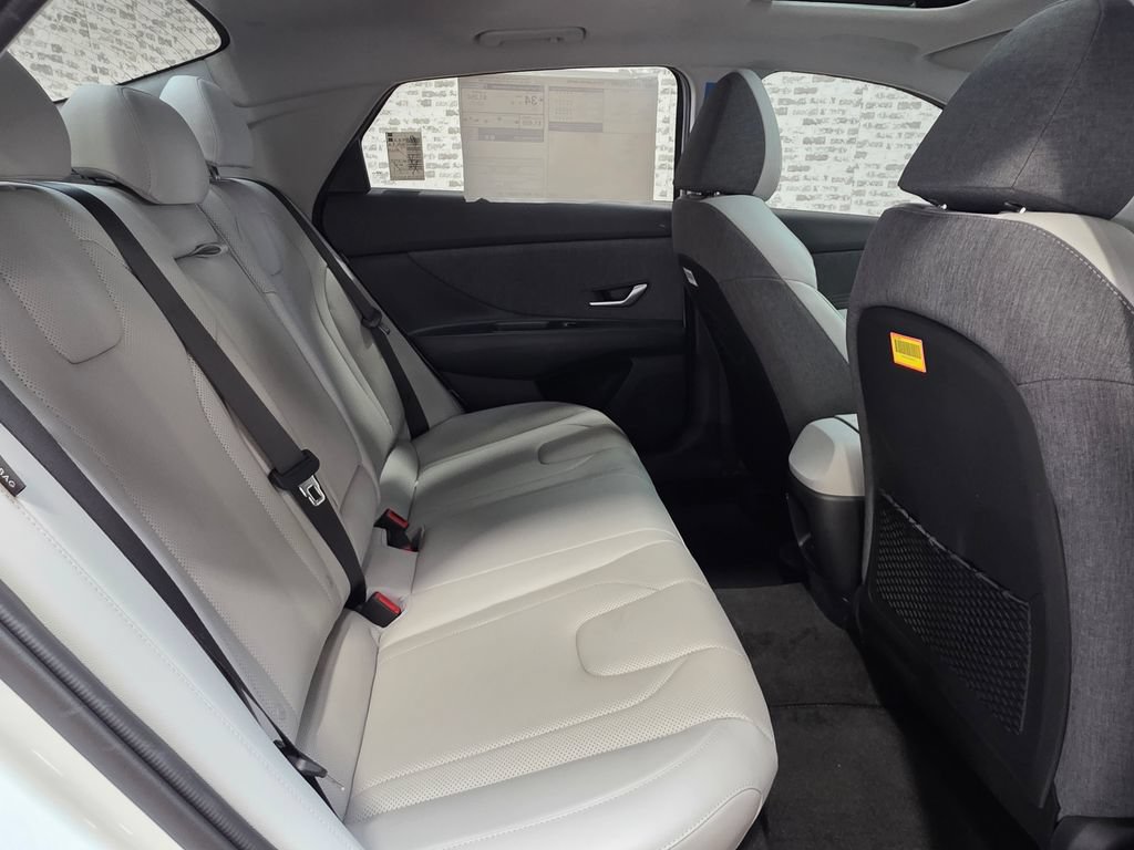 New 2026 Hyundai Elantra Limited FWD image 12