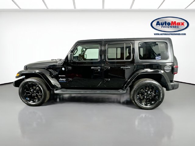 Used 2023 Jeep Wrangler Unlimited Sahara w/ Cold Weather Group AWD/4WD image 9