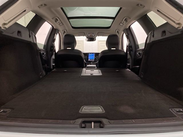 Used 2025 Volvo XC60 B5 Core image 84