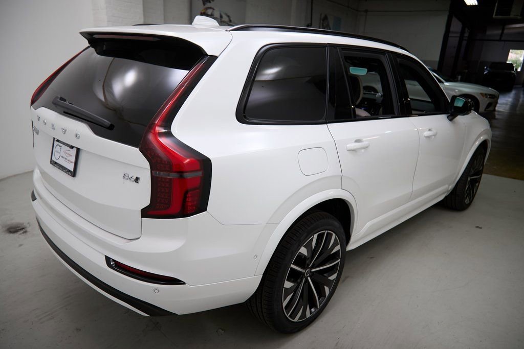New 2026 Volvo XC90 B6 Ultra w/ Lounge Package image 8