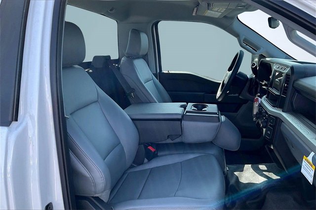 Used 2024 Ford F450 XL w/ XL Chrome Package image 8