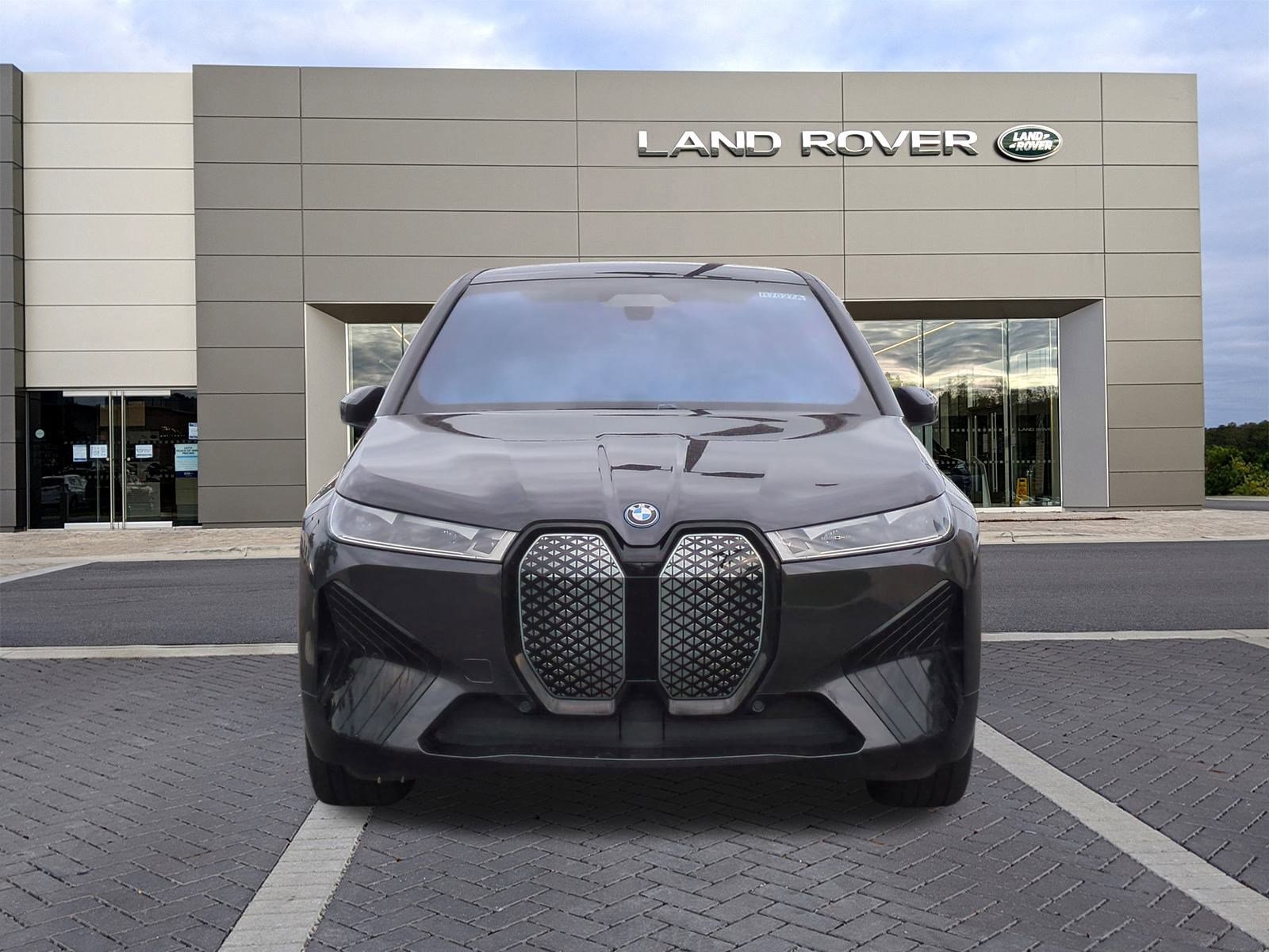 Used 2023 BMW iX xDrive50 w/ Sport Package image 2