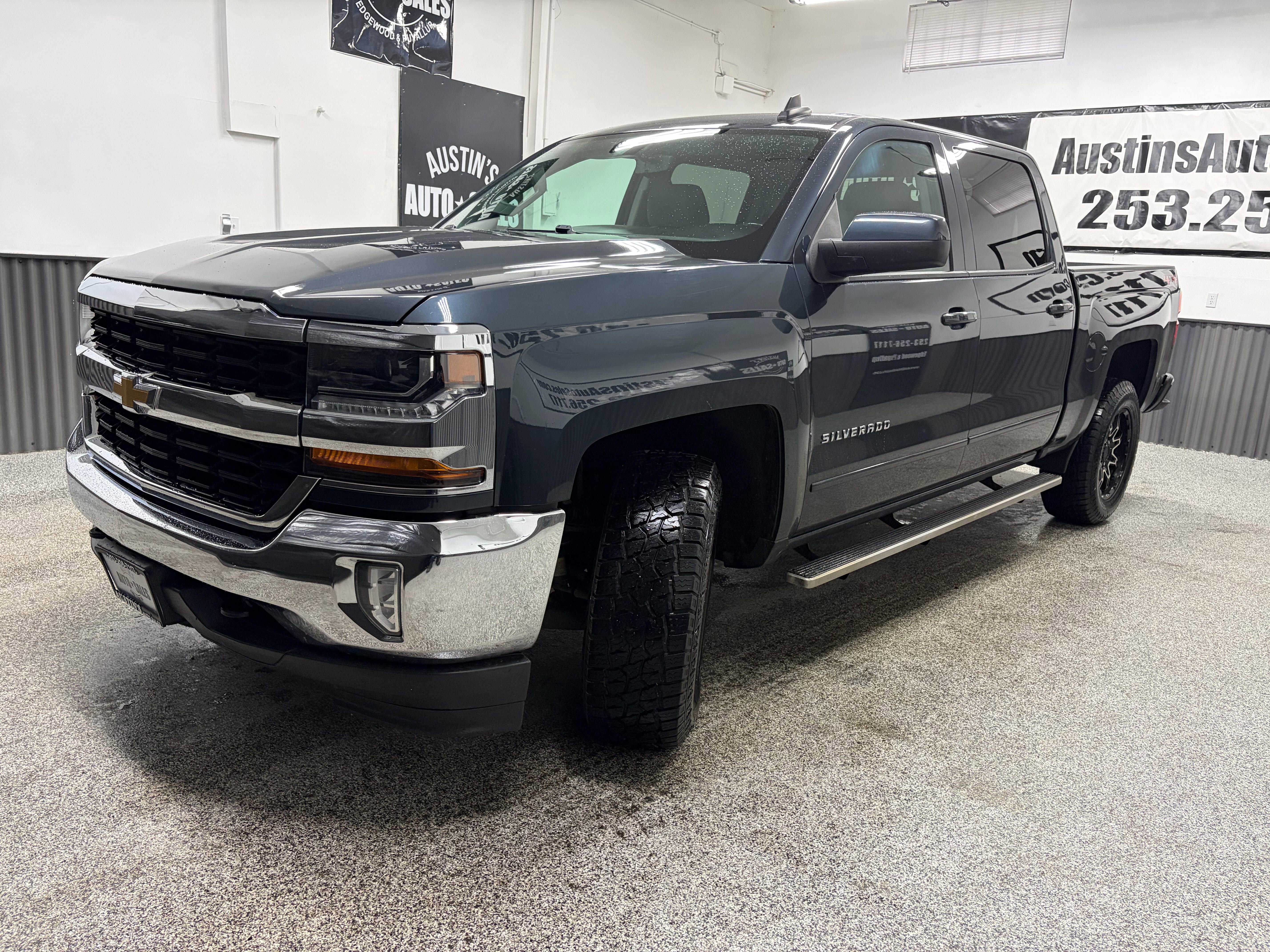 Used 2018 Chevrolet Silverado 1500 LT w/ All Star Edition AWD/4WD image 6