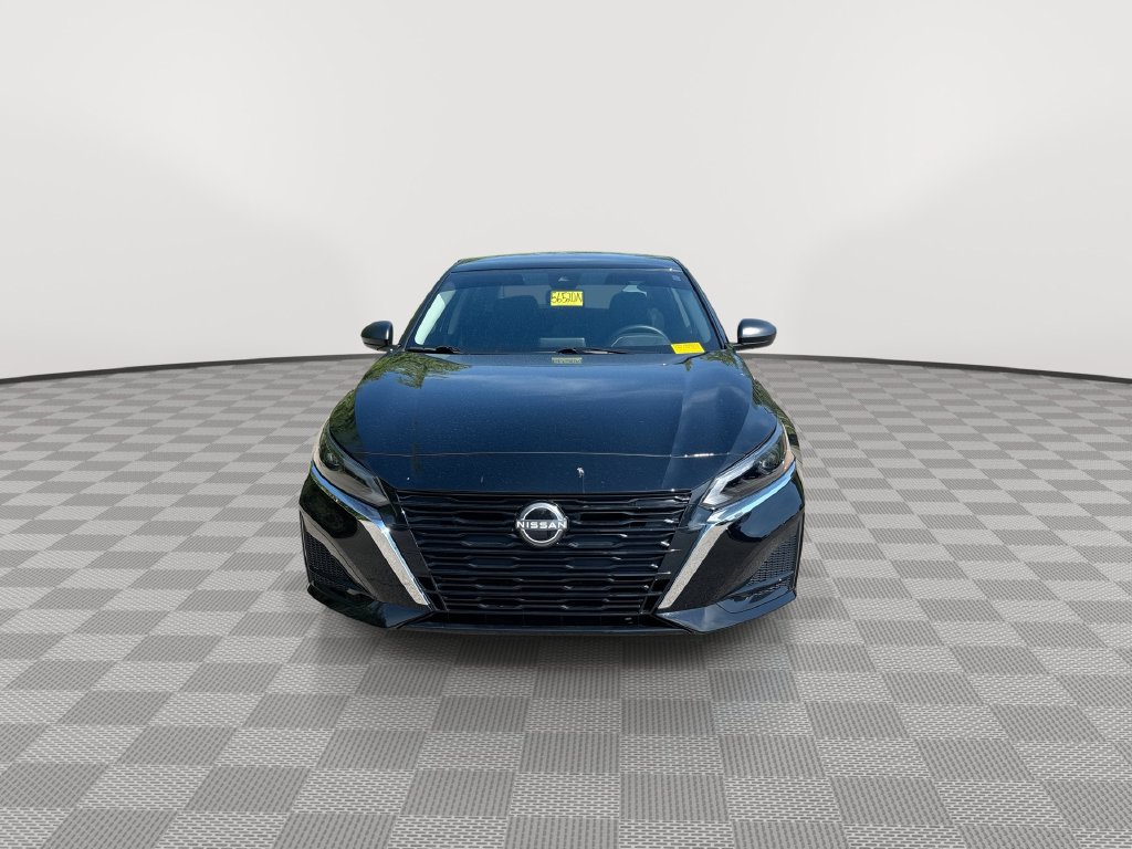 Certified 2025 Nissan Altima 2.5 SV FWD image 5