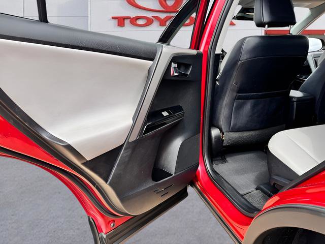 Used 2017 Toyota RAV4 Limited w/ Advanced Technology Package image 17