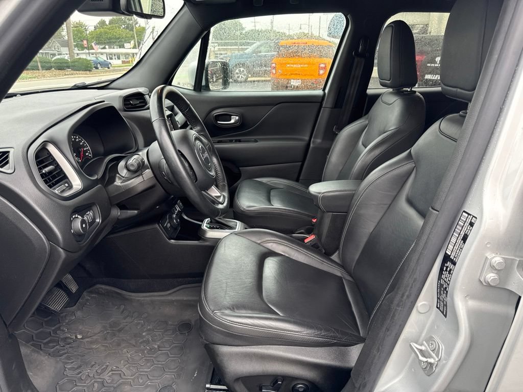 Used 2020 Jeep Renegade Altitude AWD/4WD image 10