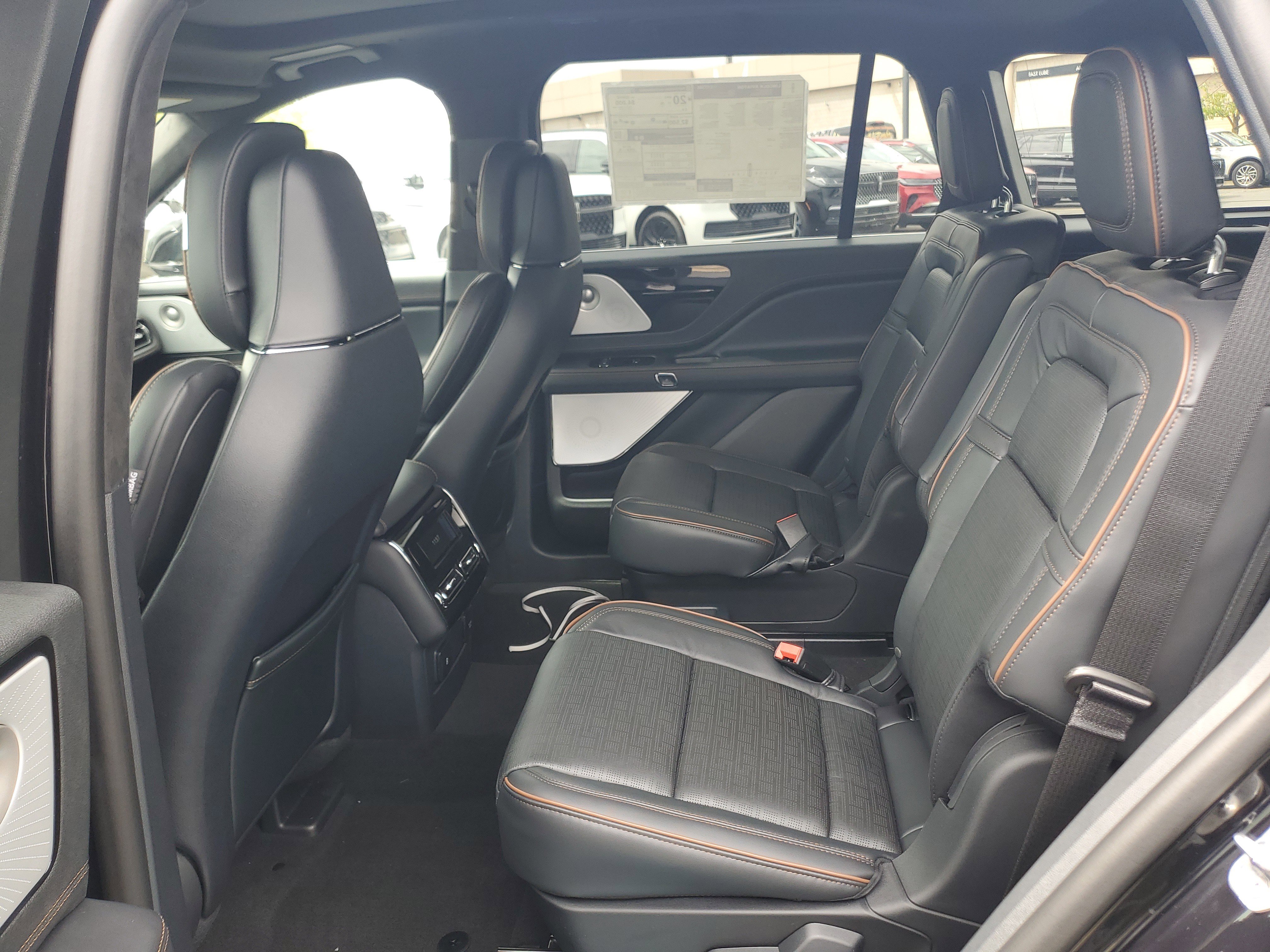 New 2026 Lincoln Aviator Black Label w/ Dynamic Handling Package AWD/4WD image 22