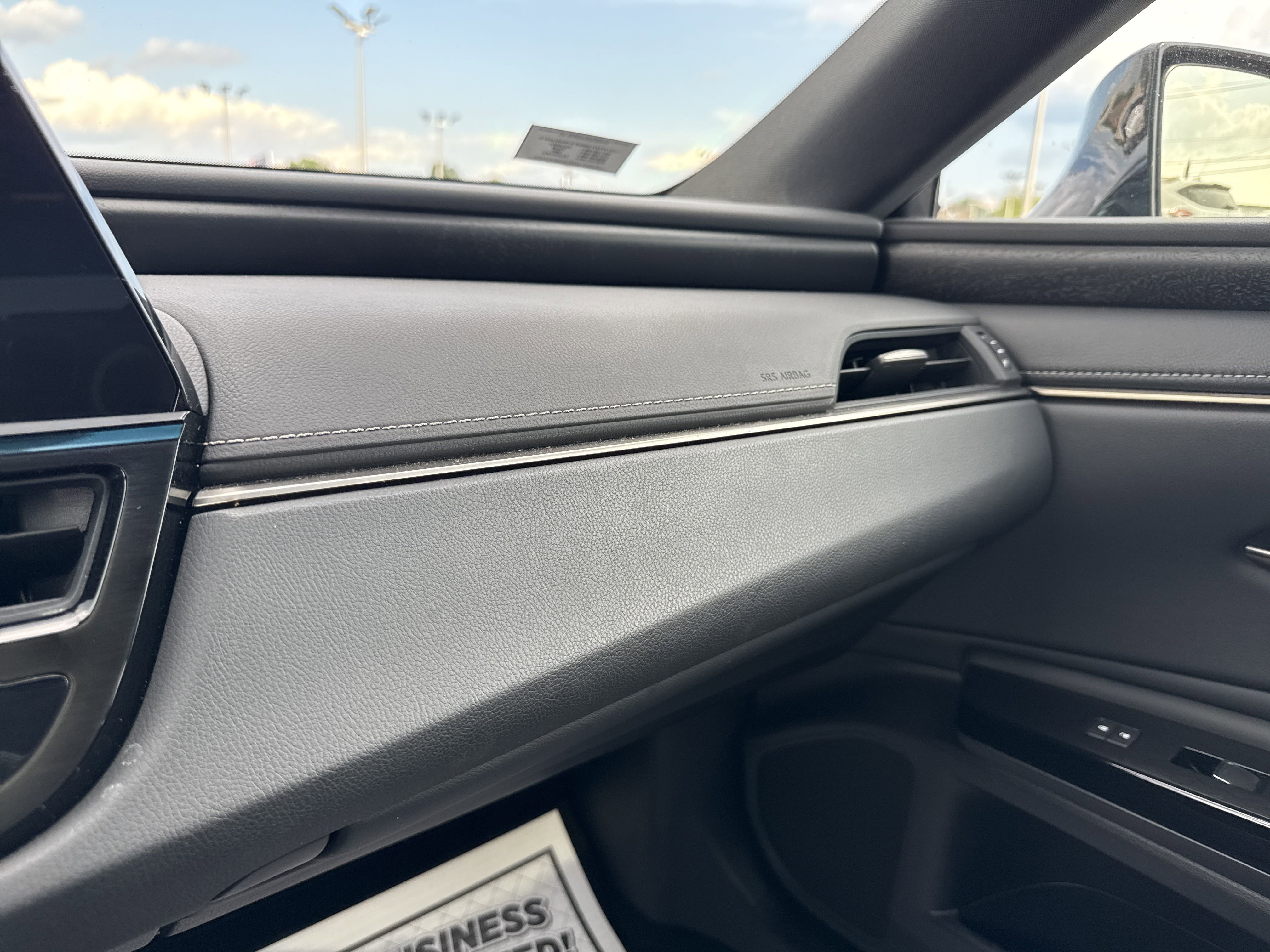 Used 2022 Lexus ES 300h w/ Premium Package image 17