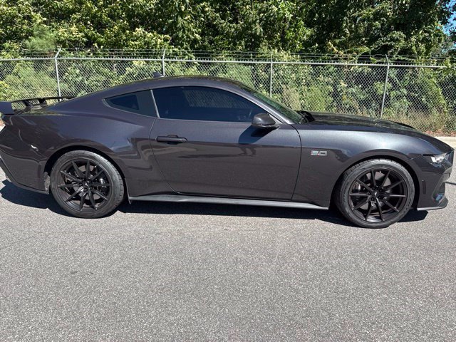 Used 2024 Ford Mustang GT Premium w/ GT Performance Package RWD image 4