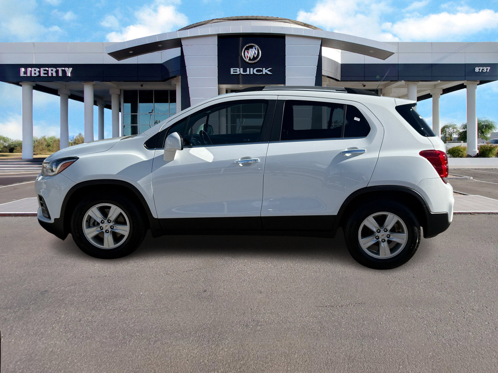 Used 2019 Chevrolet Trax LT w/ LT Convenience Package FWD image 7