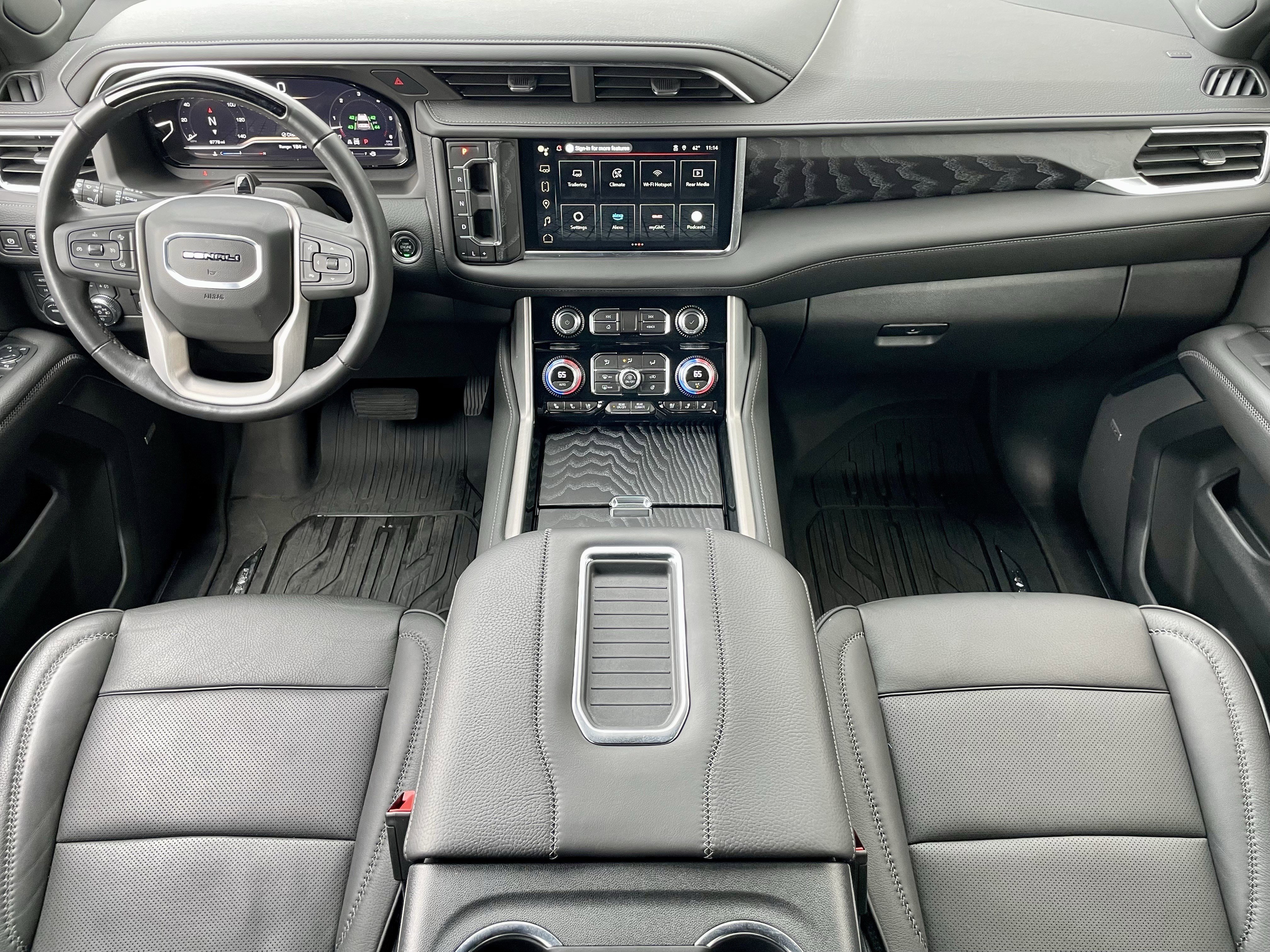 Used 2024 GMC Yukon Denali w/ Advanced Technology Package AWD/4WD image 16