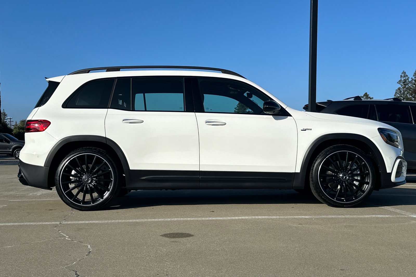 New 2026 Mercedes-Benz GLB 35 AMG 4MATIC image 7