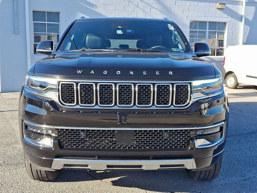 Used 2024 Jeep Wagoneer L Series III w/ Flexible Seating Group image 3