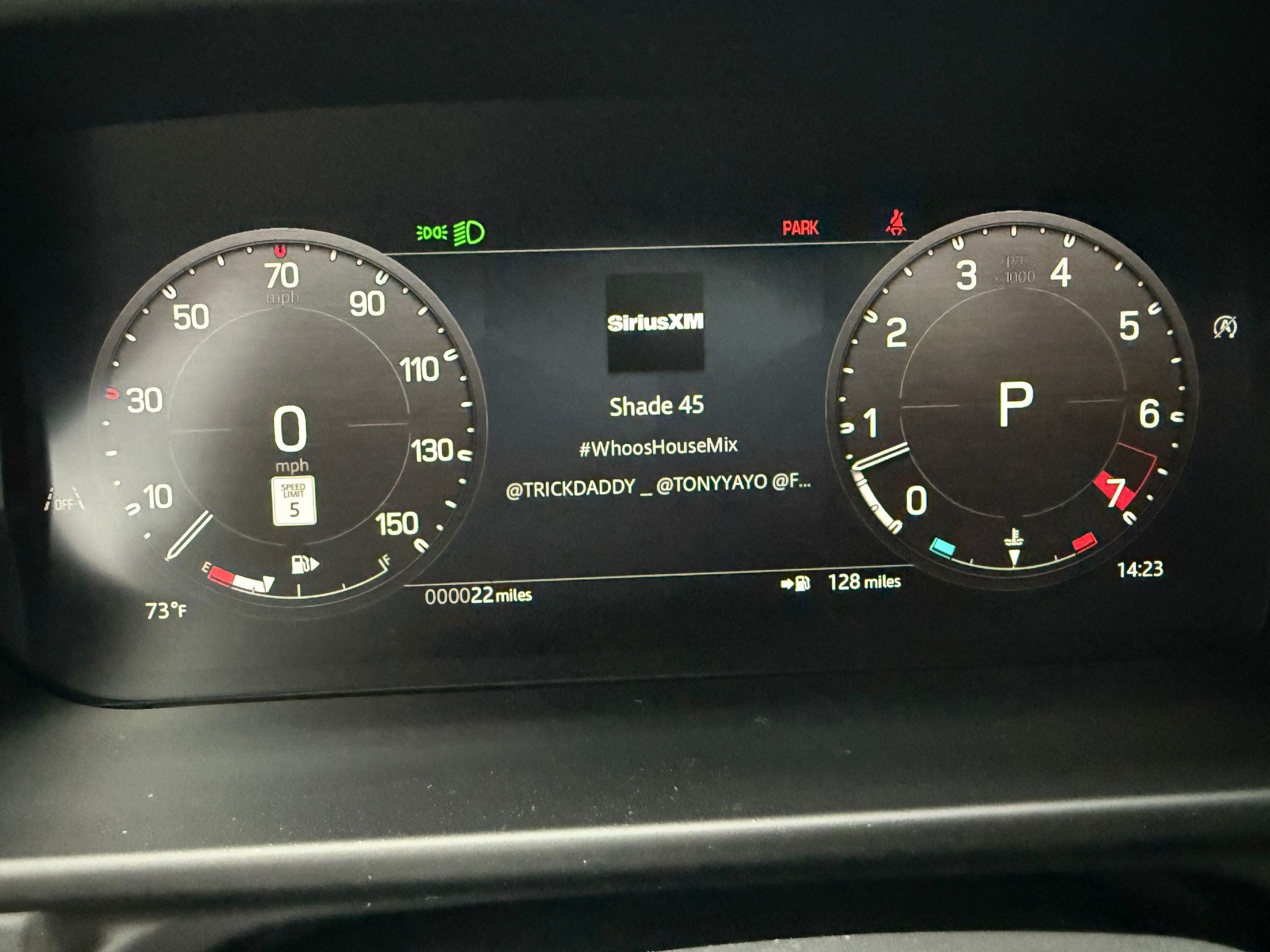 Used 2026 Land Rover Defender 110 X-Dynamic SE AWD/4WD image 18