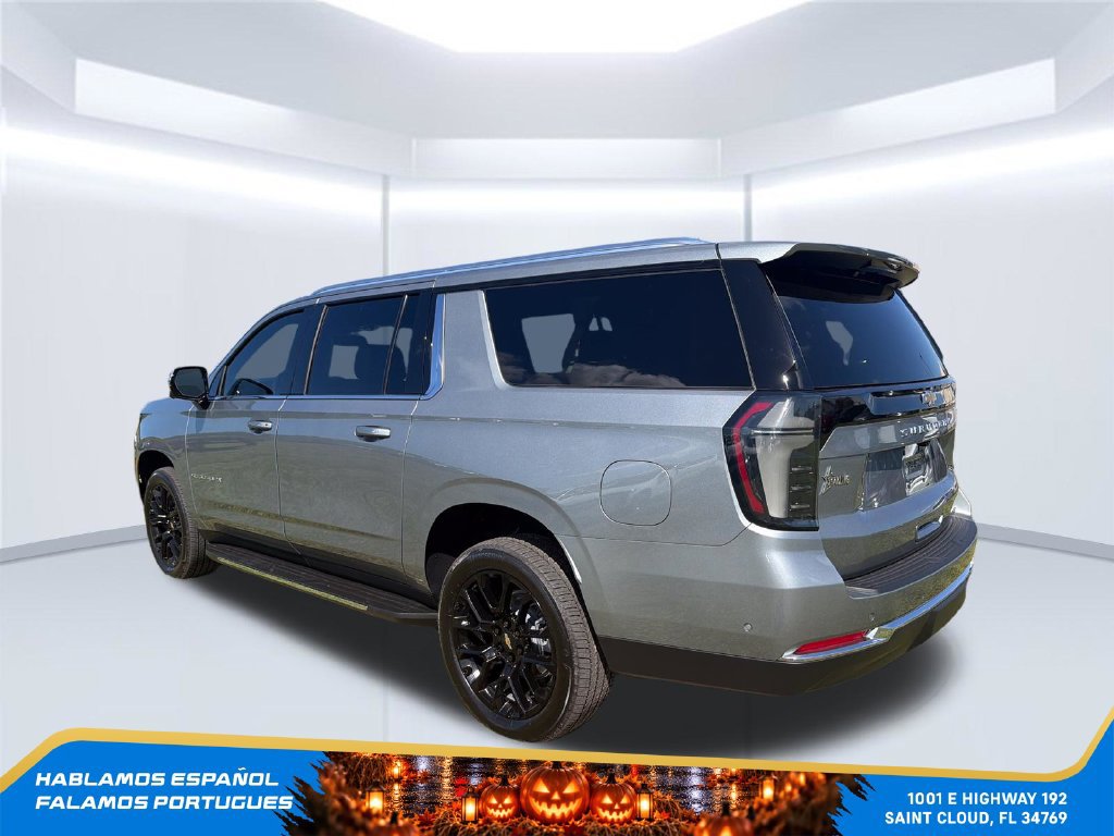 New 2026 Chevrolet Suburban LT w/ Comfort Package AWD/4WD image 3