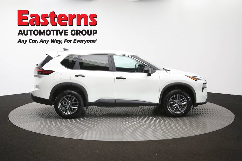 Used 2024 Nissan Rogue S AWD/4WD image 45