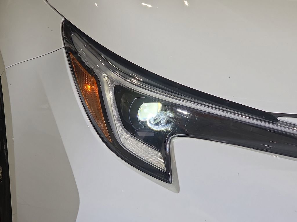 Certified 2025 Toyota Corolla SE w/ SE Premium Package image 8