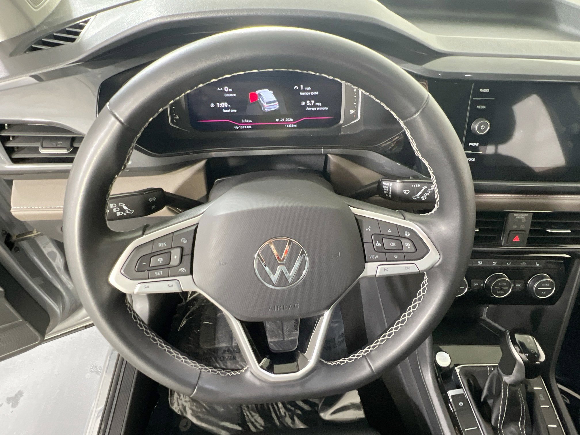 Used 2023 Volkswagen Taos SEL AWD/4WD image 11