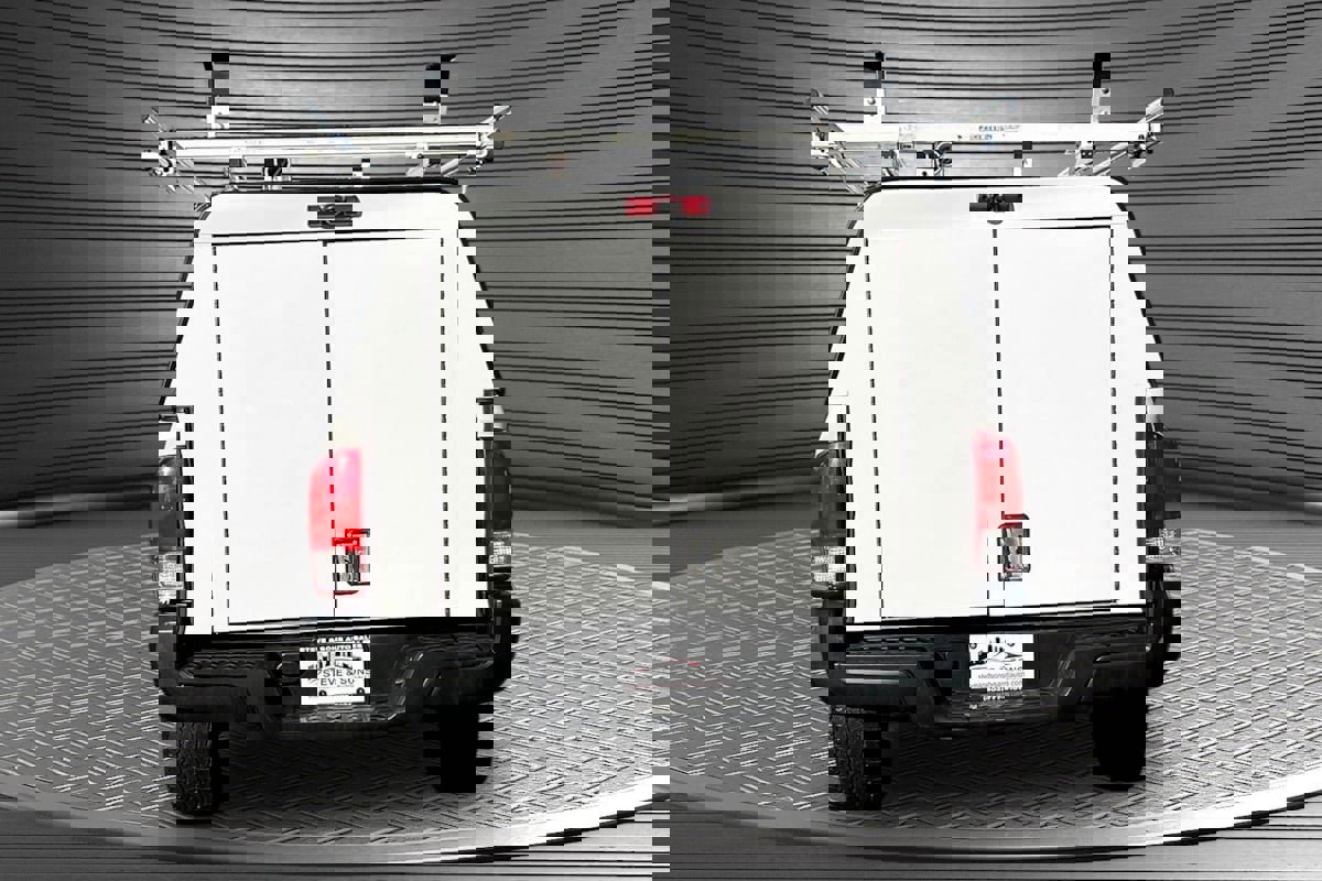 Used 2016 Toyota Tacoma SR image 5