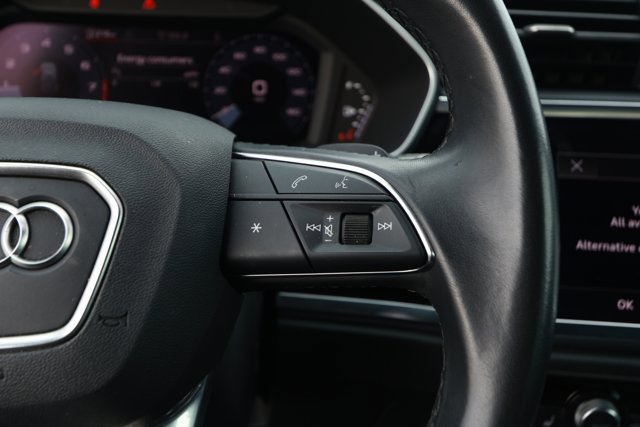 Used 2024 Audi Q3 2.0T Premium image 14