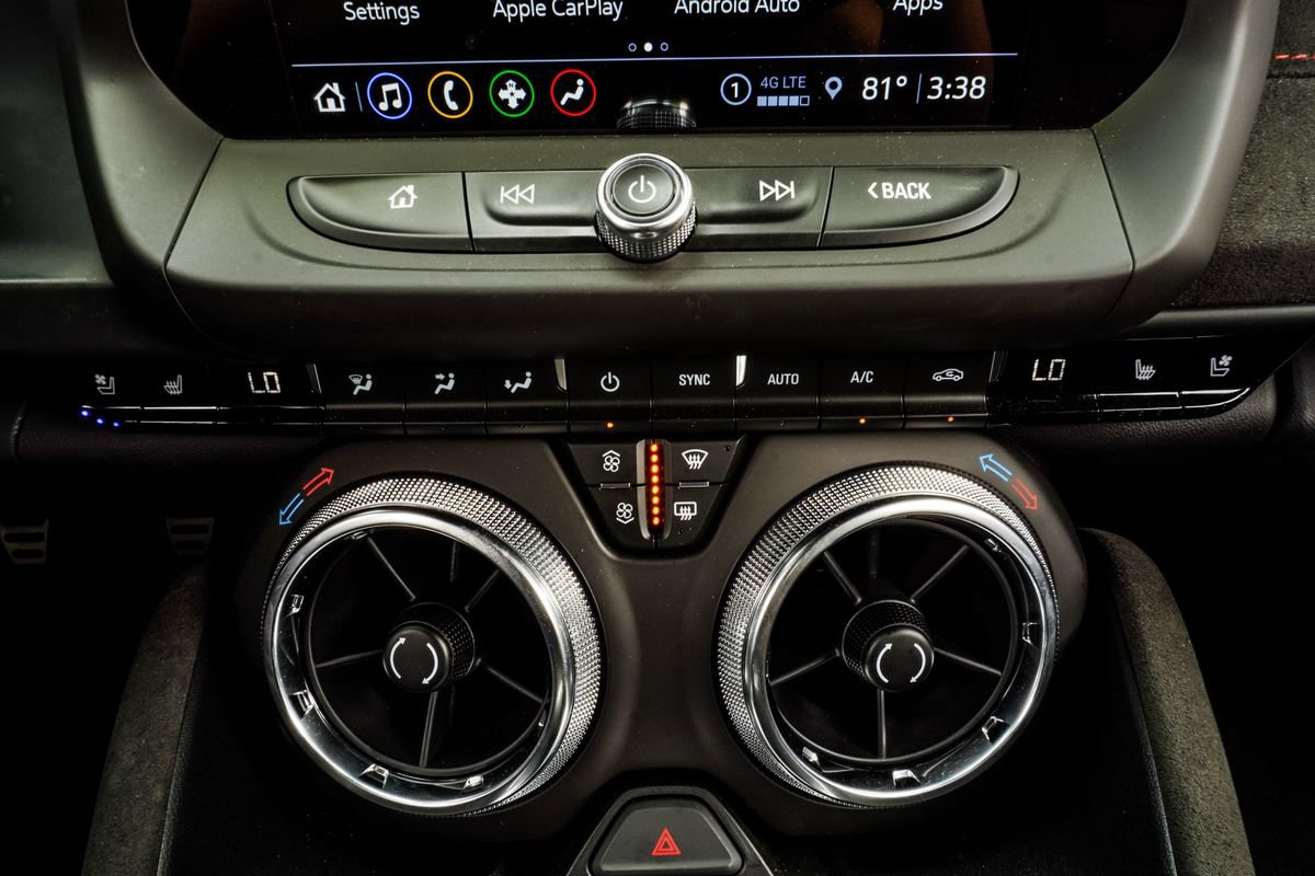 Used 2022 Chevrolet Camaro ZL1 RWD image 18