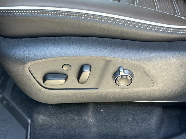 New 2026 GMC Acadia Denali Ultimate w/ LPO, Floor Liner Package image 18