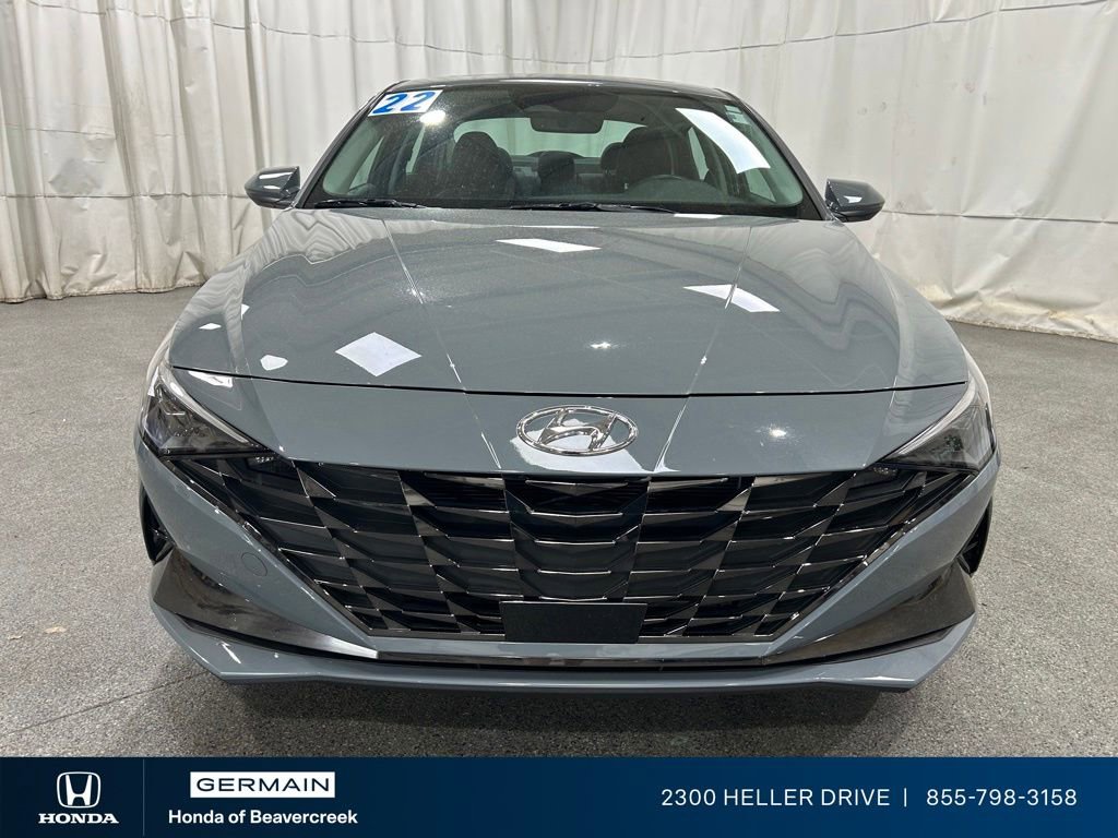 Used 2022 Hyundai Elantra Limited FWD image 3