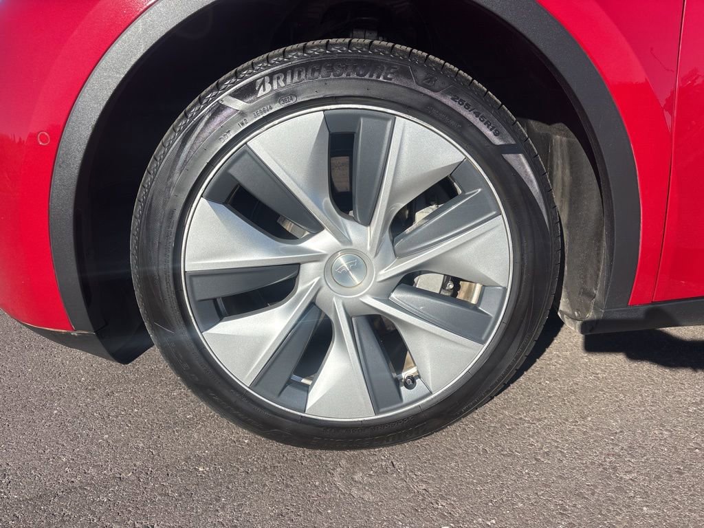 Used 2020 Tesla Model Y Long Range image 25