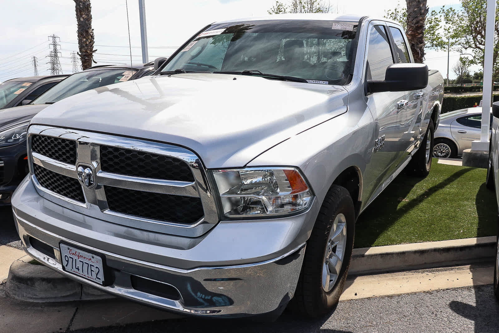 Used 2017 RAM 1500 Classic SLT image 9