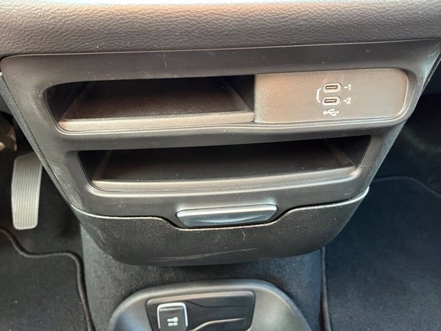 Used 2026 Chrysler Pacifica Select FWD image 27