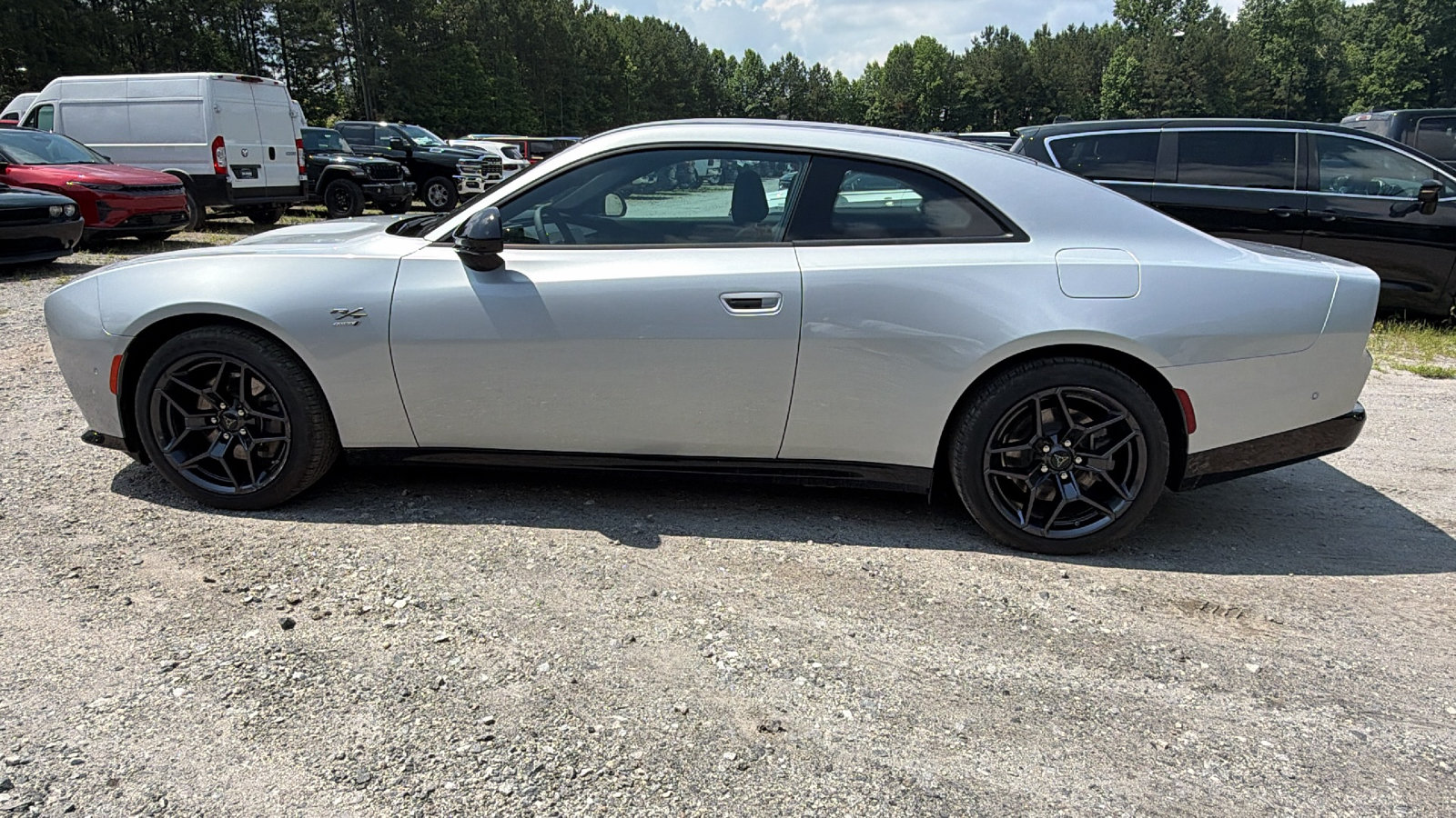 Used 2024 Dodge Charger Daytona R/T w/ Plus Group AWD/4WD image 11