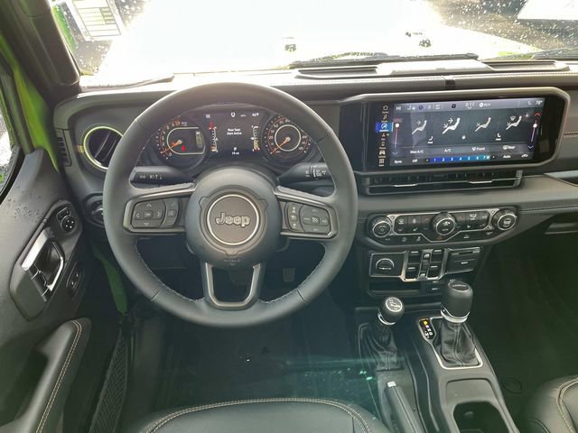 New 2025 Jeep Gladiator High Tide image 12