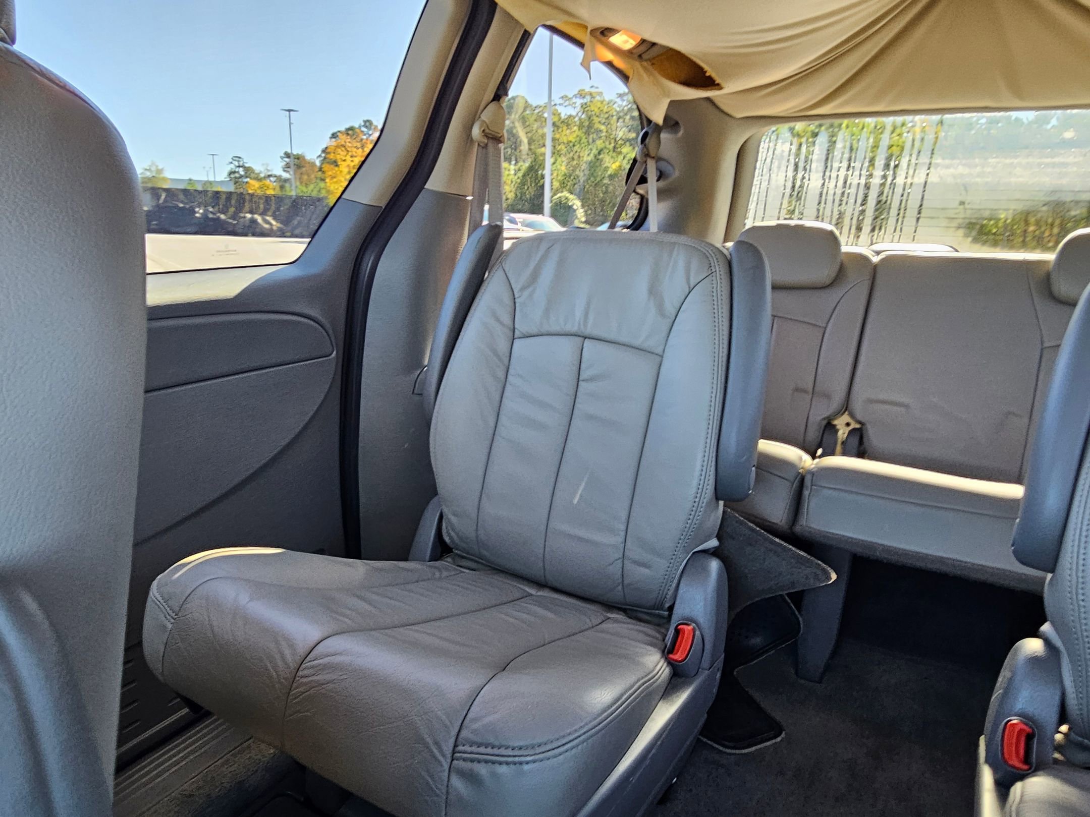 Used 2007 Dodge Grand Caravan SXT image 23