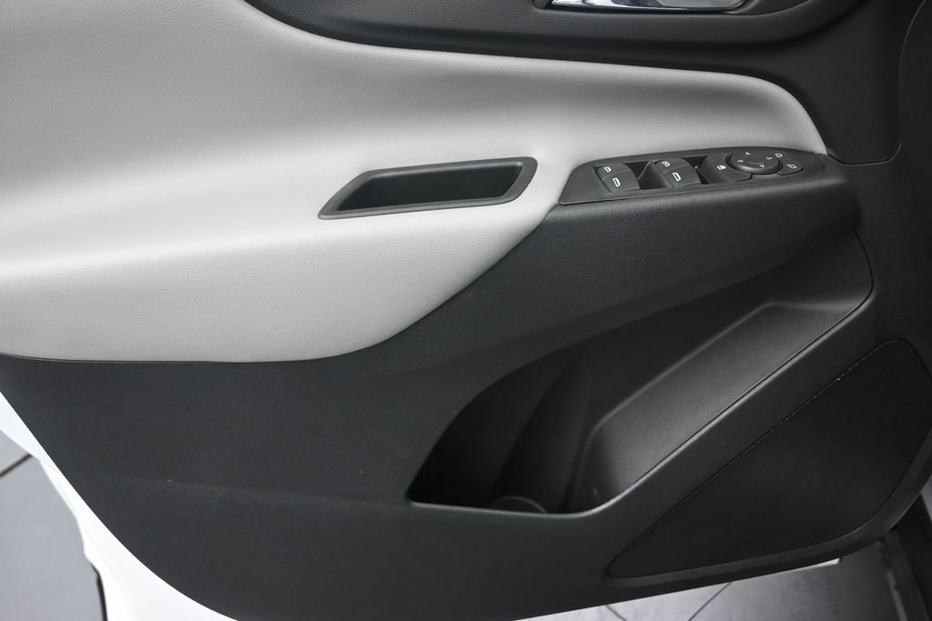Used 2023 Chevrolet Equinox LS FWD image 11