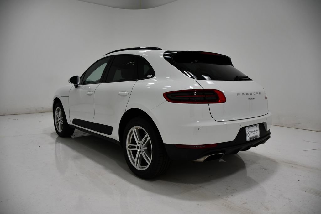 Used 2018 Porsche Macan AWD/4WD image 3