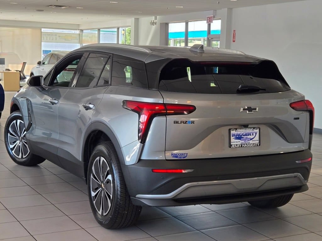 Certified 2024 Chevrolet Blazer EV LT AWD/4WD image 14