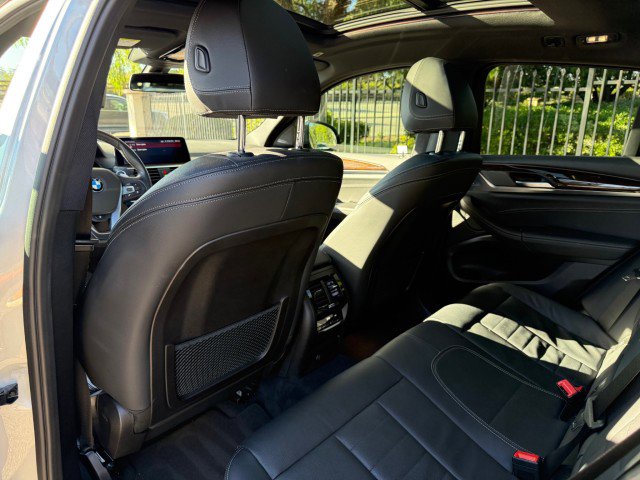 Used 2019 BMW X4 xDrive30i w/ Executive Package image 11