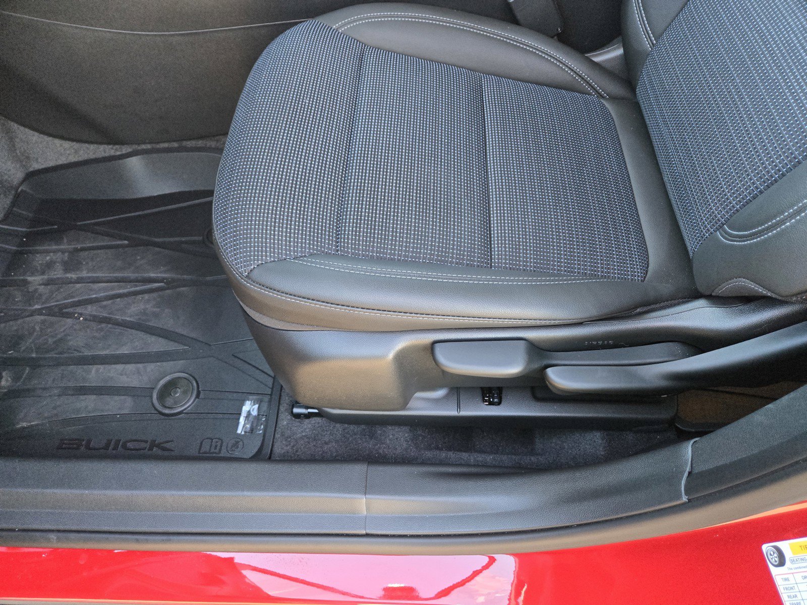 Used 2026 Buick Envista Preferred w/ Advanced Safety Package FWD image 13