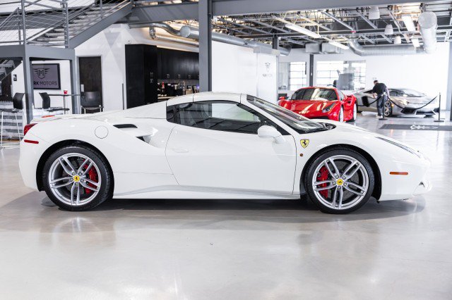 Used 2018 Ferrari 488 Spider RWD image 7