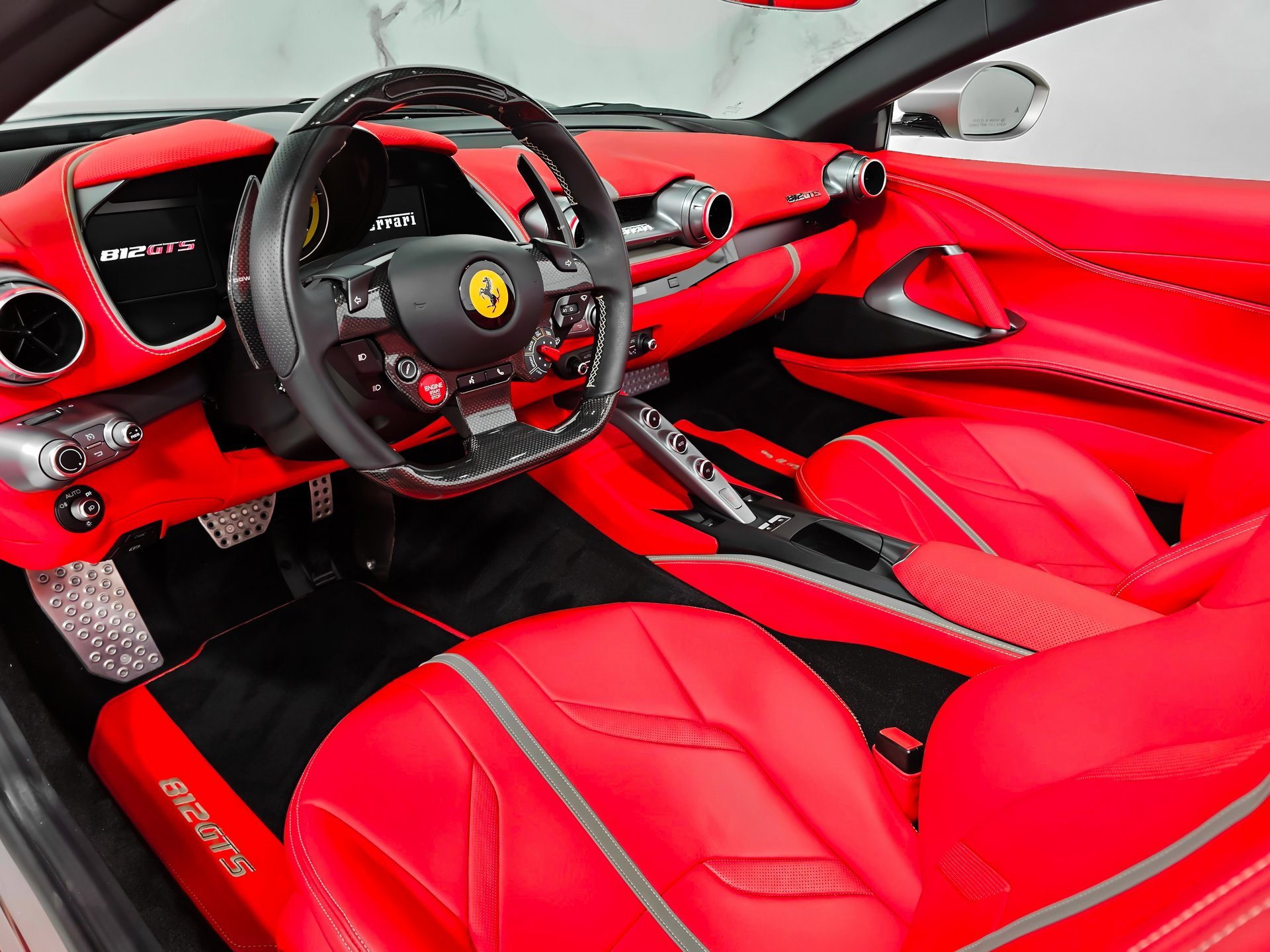 Used 2022 Ferrari 812 GTS image 12