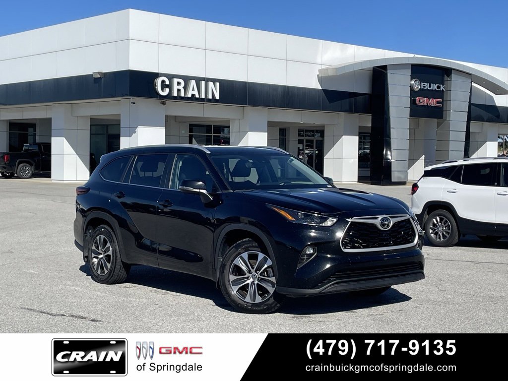 Used 2024 Toyota Highlander XLE