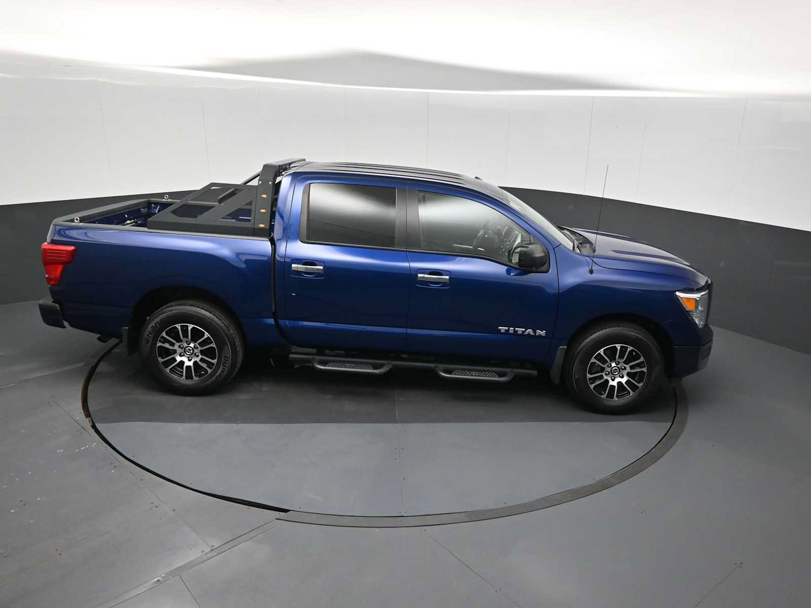 Used 2021 Nissan Titan SV w/ Accessory Utility Package AWD/4WD image 22